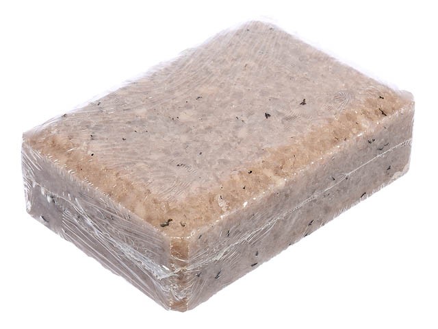 Соляной брикет с травами для бани и сауны "Мята", 1300 г, "Банные штучки" (32402) (БАННЫЕ ШТУЧКИ)